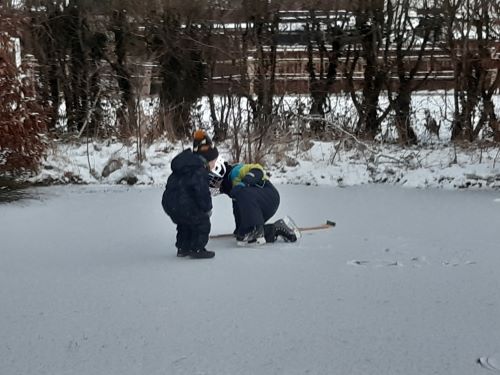 Ensimmäisen kerran jäällä luistimilla